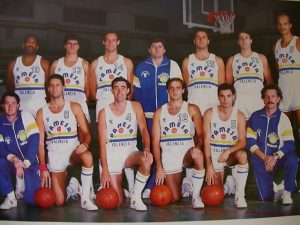 El Pamesa cumple 20 años con un homenaje a la plantilla 86/87