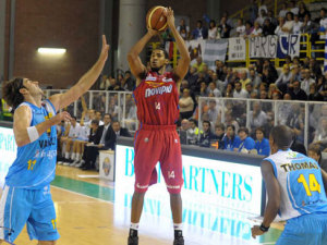 LEGA(J2): La legión del lockout empieza a carburar; primer pinchazo para el Emporio de Scariolo; Linton Johnson, MVP con 39 de valoracion