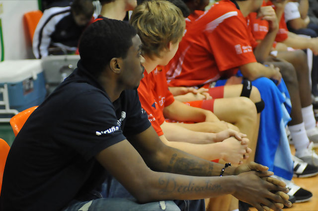 Kimmani Barrett no continúa en Grupo Iruña Navarra