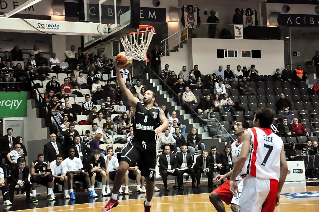 ¡Ligas EXT: D.Williams anota 24 en la victoria del Besiktas; Basile, decisivo en el liderato de Bennet Cantú; Tony Parker pierde en Francia y rumores alrededor del lockout: Rose, Nowitzki, Turiaf!