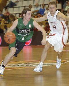 Aito no quiere desprenderse definitivamente de Huertas y el base recala en Bilbao en calidad de cedido.