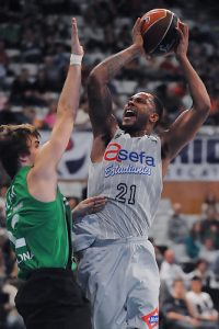 Estudiantes aparta temporalmente a Antoine Wright