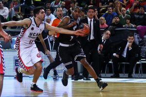 Bizkaia Bilbao Basket acaba con UCAM Murcia en 20 minutos