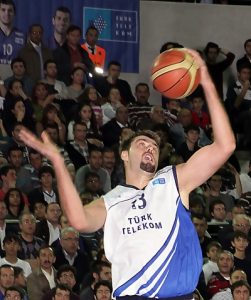 Liga turca TBL (J4): Deron Williams y su Besiktas tumban a Fenerbahce. Espectacular Pinar Karsiyaka-Turk Telekom, con Mire Chatman como MVP