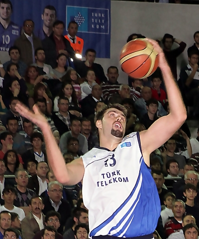 Liga turca TBL (J4): Deron Williams y su Besiktas tumban a Fenerbahce. Espectacular Pinar Karsiyaka-Turk Telekom, con Mire Chatman como MVP