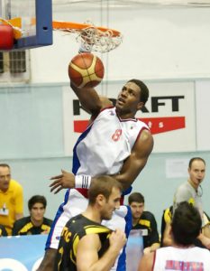 Liga griega (J2): Mientras el Peristeri es la revelación los dos equipos de Salónica pinchan . Alex Stepheson MVP