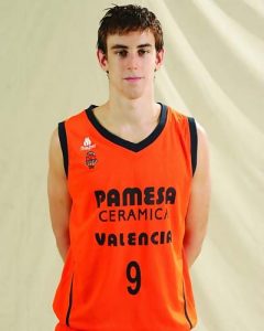 Víctor Claver: Estoy muy contento de haber anotado mi primer punto