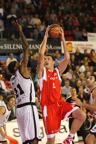 Javi Rodríguez se venga del Bizkaia Bilbao Basket llevando a su equipo a la victoria (81-73)