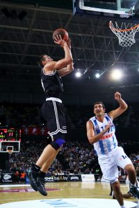 Axel Hervelle, entre dos y tres semanas en el dique seco