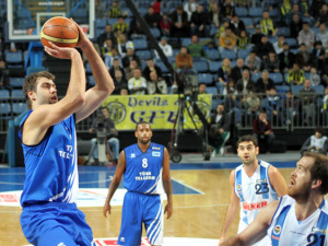 Liga turca TBL (J5): el Besiktas de Deron Williams (MVP), líder con Anadolu Efes. Turk Telekom humilla a Fenerbahce en su propia pista