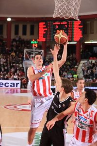 Rodrigo de la Fuente refuerza al Asefa Estudiantes