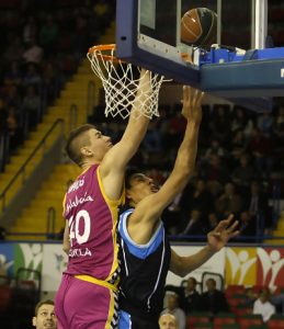 La otra estadística en la Liga Endesa (J9): duelo estelar entre Paul Davis y Gustavo Ayón. Alberto Corbacho, el jugador más eficaz en ataque