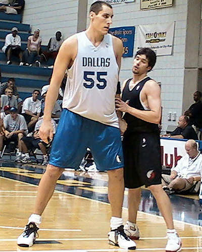 Finalmente los 2.26 de Pavel Podkolzin no caben en la NBA