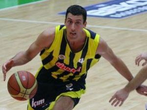 Zoco Europeo: Ni Caja Laboral, ni Unicaja, Ukic ficha por el PAO. Bracey Wright regresa a Cedevita para ocupar la plaza de Chris Warren, camino a la Virtus. Mark Payne, a Panionios