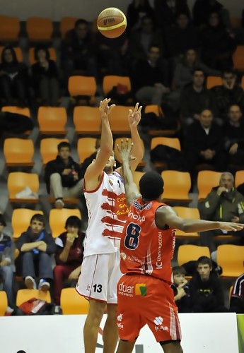 Labuckas rescinde su contrato con CB Sant Josep Girona