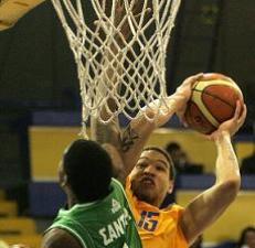 Liga griega (J7): el Olympiacos sale airoso de Salónica con polémica, Stepheson sigue a ritmo de MVP