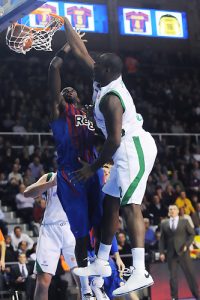 Nathan Jawai firma por una temporada con el FC Barcelona Regal