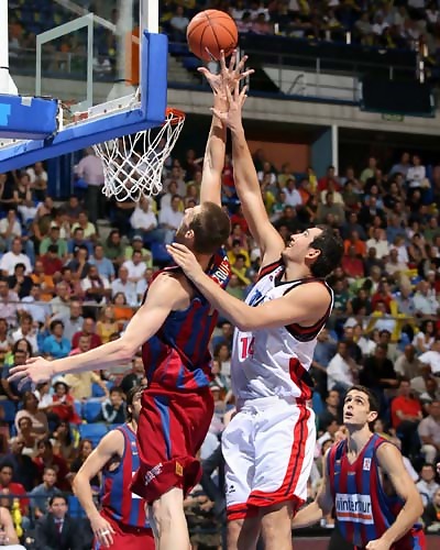 El Winterthur FCB sigue la estela de la Copa a base de triples