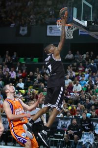 Gescrap Bizkaia recobra sus señas de identidad ante un tocado Valencia Basket