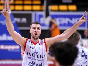 Zoco Europeo: El deseado Hilton Armstrong se decide por el Panathinaikos. Albert Miralles disputará la Euroliga con Alba Berlin. Hapoel Jerusalem se lleva a Jacob Pullen. Luther Head, no a Israel