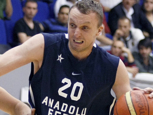 Liga turca TBL (J10): Besiktas vence a Galatasaray y deja a Anadolu Efes como líder único tras su trabajado triunfo ante Antalya en un espectacular encuentro (102-106). Stevan Jelovac, MVP