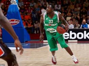 Liga turca TBL (J11): Carlos Arroyo recala en un Besiktas que sale derrotado sorprendentemente ante el modesto Hacettepe. Mire Chatman, otra vez MVP