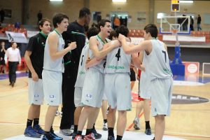 NIJT Hospi 2012 (Día 1): Dos victorias agónicas del Fiatc Joventut le meten matemáticamente en semifinales. Madrid y Lietuvos se jugarán la otra plaza. Debut poderoso de FC Barcelona ante Cajasol