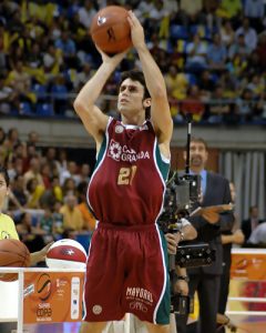 Jugadores Adecco Oro y Adecco Plata sin equipo confirmado (listado no oficial). 1ª parte: BASES