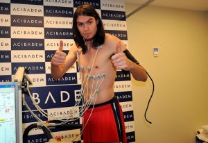 Liga Turca (J15):  Fenerbahce sigue en barrena. Morrison debuta con Besiktas. Tofas y Pinar Karsiyaka, los equipos más en forma de la liga. Luksa Andric, MVP.  Llega Boris Savovic a Galatasaray