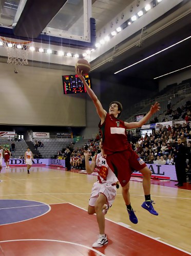 Óbila se sigue reforzando y llega el ex CeBé Javi Hernández: “Trabajaré a muerte por ganarme un puesto en el equipo”