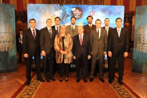 La suerte está echada: la Copa va de derbis. Real Madrid-Fuenlabrada; Unicaja-Banca Cívica; Caja Laboral-Lagun Aro GBC y un apasionante Barça-Lucentum