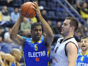 Zoco Europeo: Maccabi se hace con una de las sensaciones de la Lega, el base Ricky Hickman. Armani Milan, cerca de firmar a Richard Hendrix