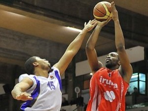 Palencia Baloncesto confirma la renovación de Geoffrey McDermott