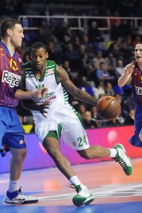 Zoco Europeo: CSKA sorprende con Sonny Weems. Pops, cerca del Maccabi; y McCalebb, del Fenerbahce. El intimidador Varnado, rumbo a Karsiyaka. Y mucho más