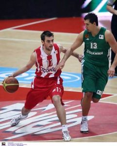 Liga griega (J18): El clásico entre Olympiacos y Panathinaikos se decide con polémica final (78-77). Kommatos MVP con 40 puntos