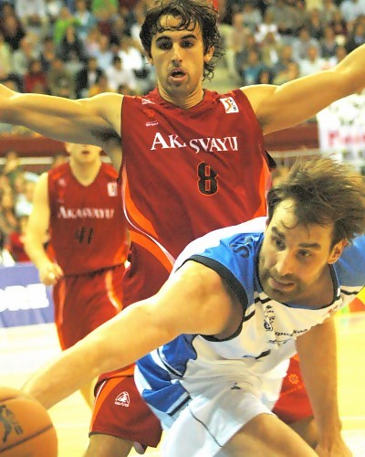 Renueva Aíto y con él ¿podría llegar Baxter? PW sigue haciendo un gran equipo con Fede Kammerichs y ¿ Davor Kus a Unicaja?