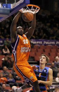 Eurocup Last16 (J5): Valencia Basket festeja su partido 200 en Europa con victoria ante Gravelines. DaShaun Wood (MVP) lidera a Alba para fulminar a Benetton en un último periodo espectacular