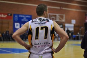 Cambios en Aurteneche Araba: Riveiro IN, Barceló OUT