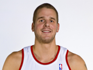 Joel Przybilla será el recambio de Greg Oden en los Trail Blazers; los Nets añaden a otro all star