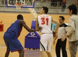 Mercado Adecco Plata: Óscar Herrero y Pape Sow llegan a Ávila; los incombustibles hermanos Macía renuevan en Oviedo