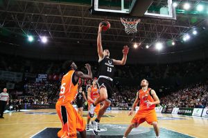 Marko Banic y Axel Hervelle se multiplican en la zona para que Gescrap Bizkaia bata a un correoso Mad-Croc Fuenlabrada
