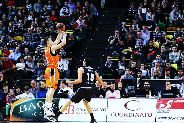 Zoco Europeo: Kirk Penney cambia España por Turquía. Jonas Maciulis, al PAO, que se fija en Cedric Simmons. El tirador Jon Diebler, a Karsiyaka. Levi Knutson, cedido a Polonia. Y mucho más