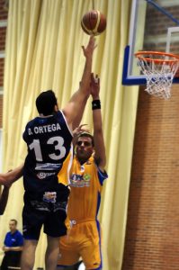 Adecco Plata (J20): CB Prat vence a Aguas de Sousas Ourense y aprieta una lucha por la segunda posición a la que se suma Aurteneche Maquinaria gracias a un gran Ander Ortiz de Pinedo (MVP)