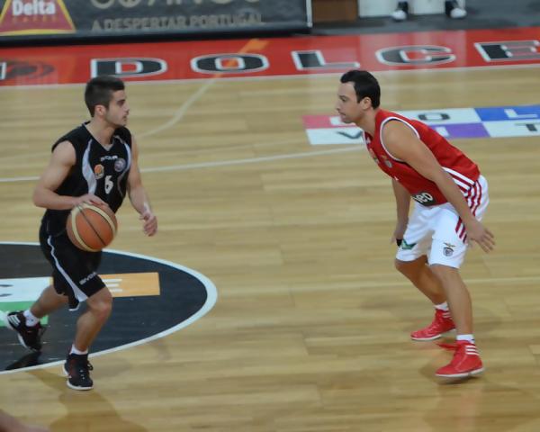 Liga Portuguesa LPB (J19): Ovarense aleja a Benfica de la cabeza; Barreirense y Madeira arrasan; Barcelós avanza hacia la salvación; Hill, MVP