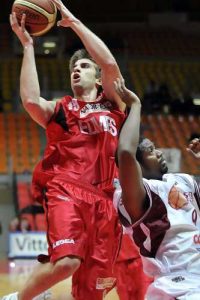 Montepaschi Siena sigue escrutando el mercado de cara a la próxima temporada: Jeff Viggiano y David Chiotti, en el radar