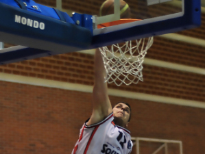 Adecco Plata: Toni Vicens, tras brillar en EBA, vuelve a Plata de la mano del Óbila