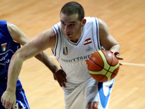 ¡Balones a Akkari! Un jugador libanés anota ¡113 puntos! en un encuentro de la liga de aquel país