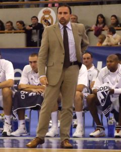 La frialdad vuelve a ser la aliada del Real Madrid en Vitoria