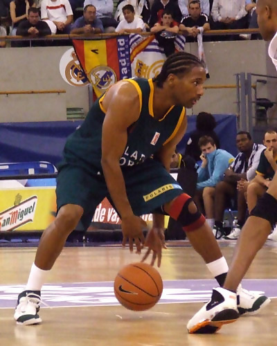 Hussein no quiere a Thompson ni Myers y espera que Fizer le de una contestación