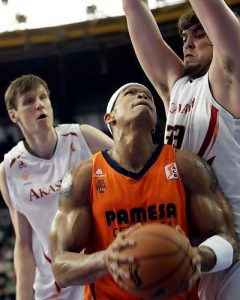 Rubén Garcés jugará en Pamesa una temporada más